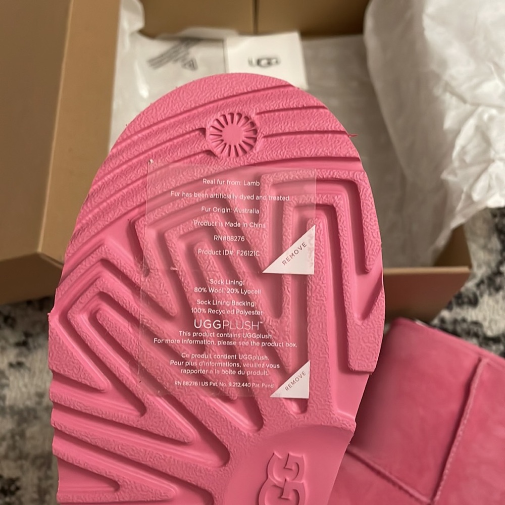 UGG Kids’ Classic II Glitz Bootie in Wild Berry, Big Girl sz 5 - Picture 6 of 10